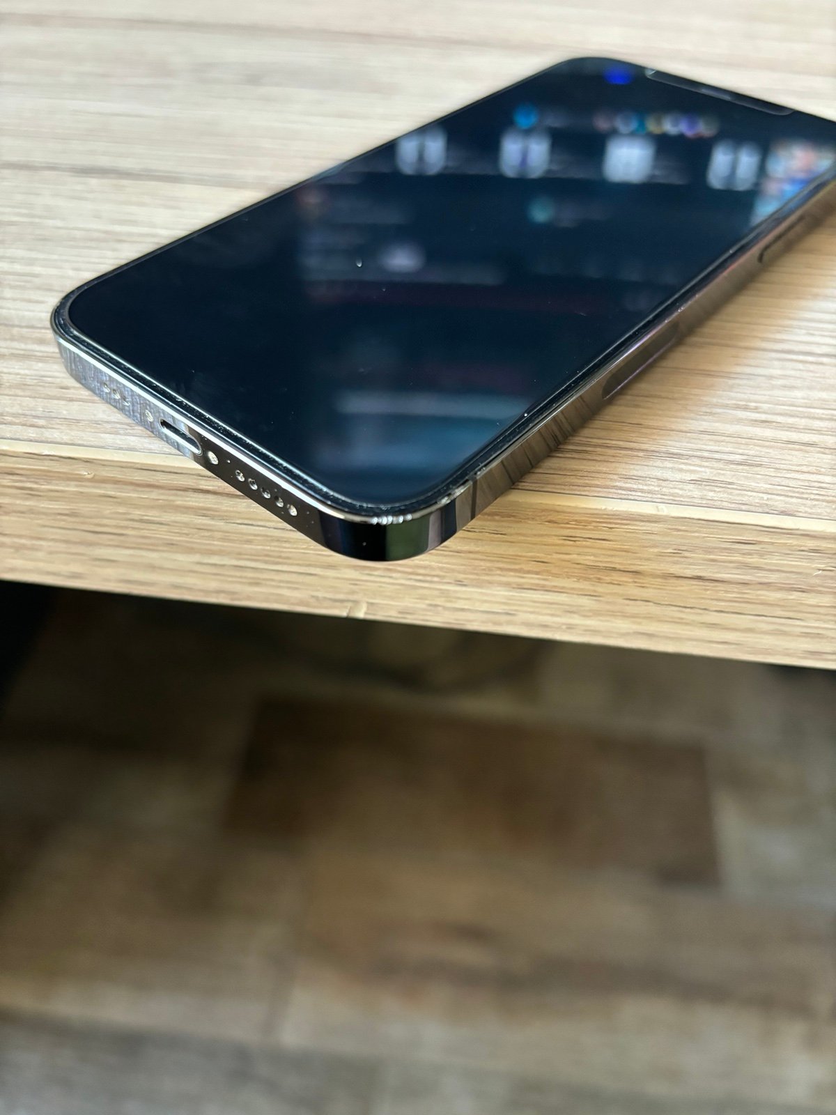 Apple iPhone 12 Pro 128 GB in Graphite Unlocked 5Z83