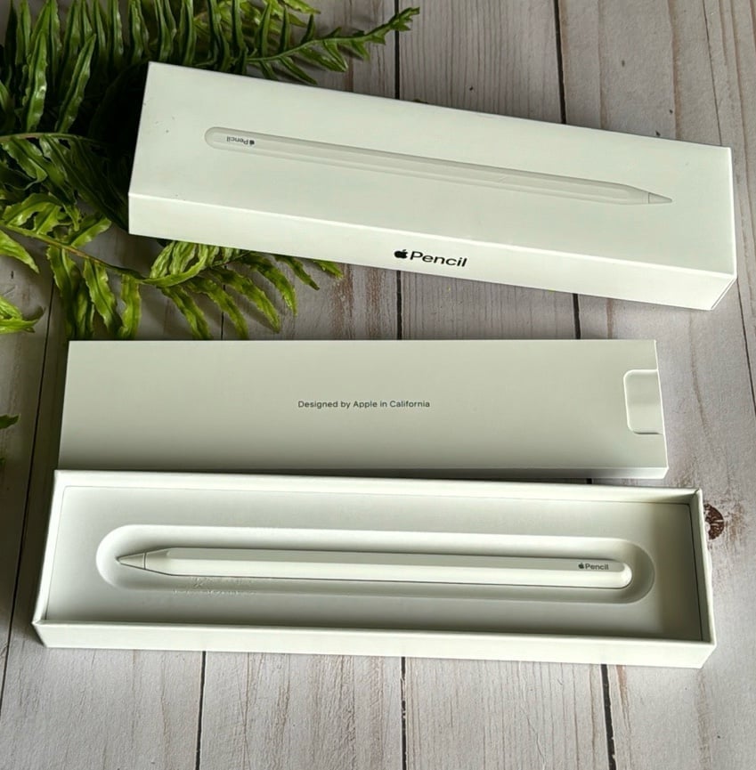 Apple iPad Pro 12.9-inch (6th Gen) 128 GB WI-FI + Cellular and Apple Pencil 5O65