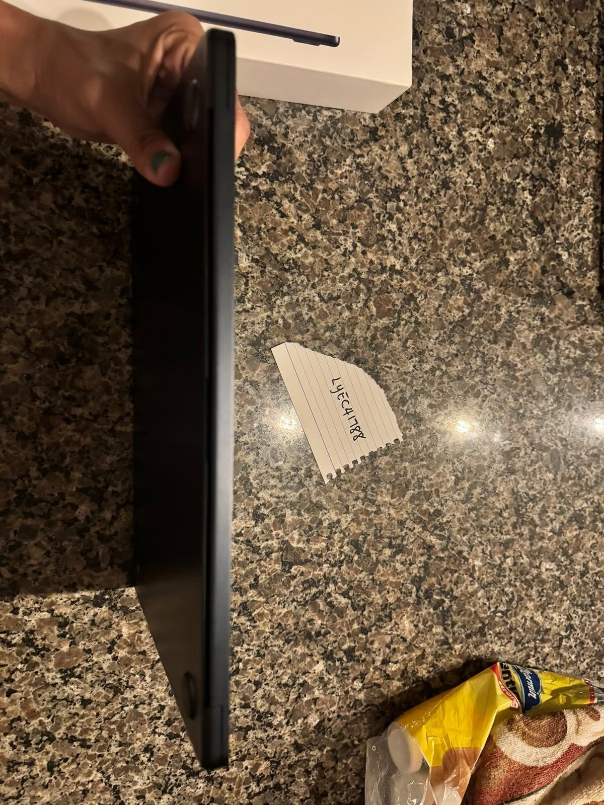 Apple Macbook Air M2 3.49 GHz  256GB SSD with Apple Warranty FIRM PRICE 7M63