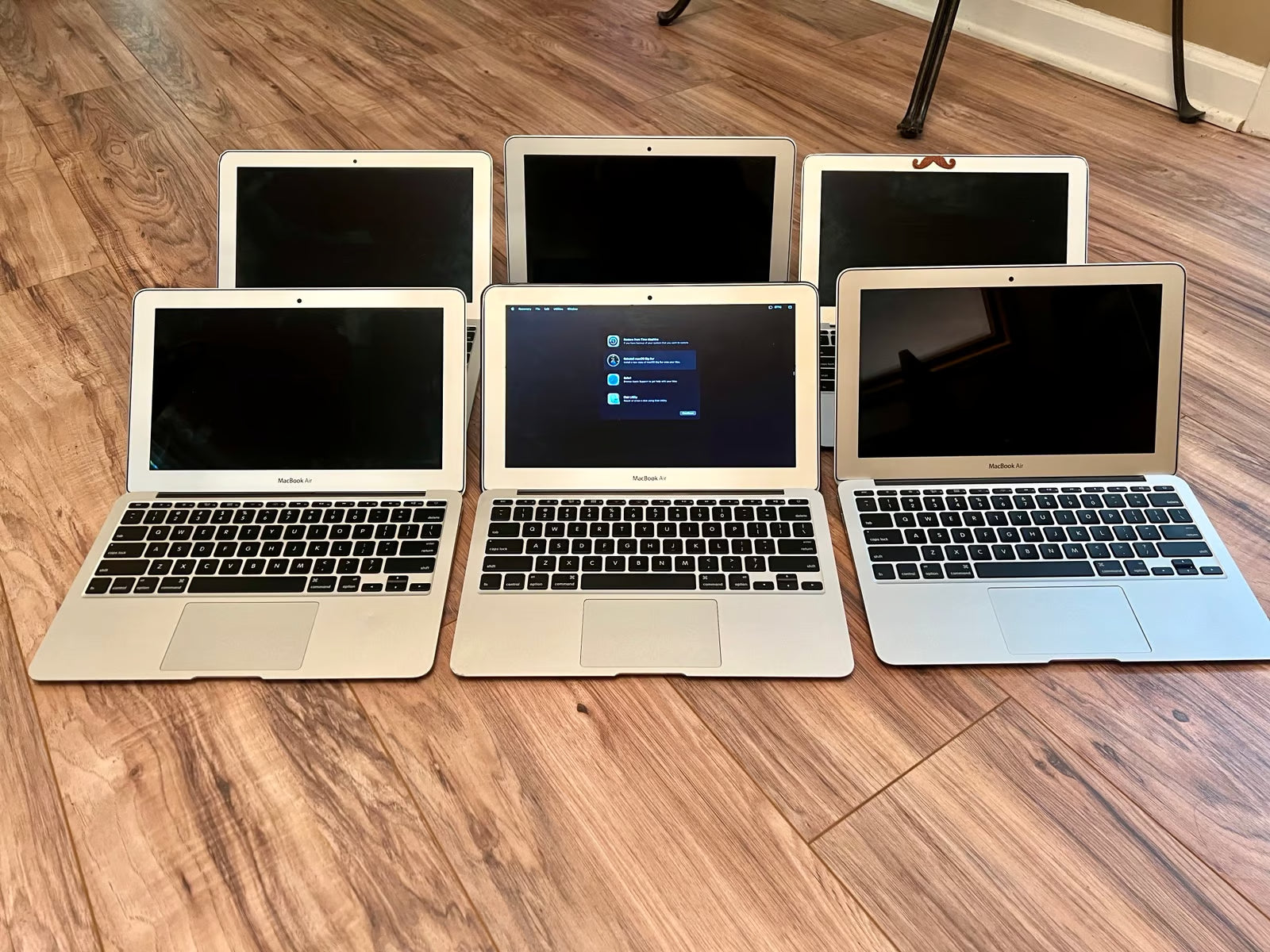 10 macbook Bundle (Hold For Buyer) 2L33