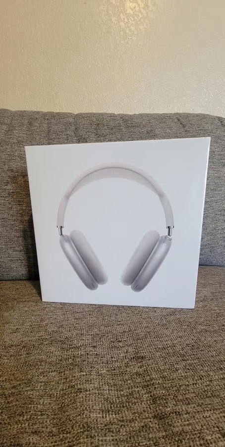 Apple AirPods Max with Smart Case 7J87