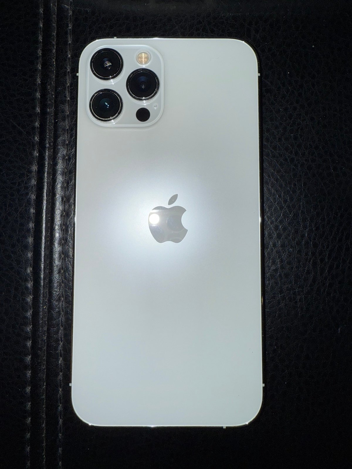 ON HOLD Unlocked Used iPhone 12 Pro Max 9Z61