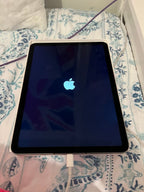 Apple iPad Air 5th Generation 256 GB in Space Gray 1K15