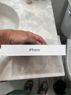 iphone 15 pro max 8Q12