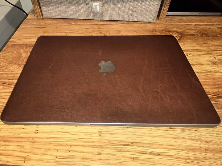 MacBook Pro M1 13"" 16GB Ram / 1TB Storage AppleCare+ til June 25 6L53