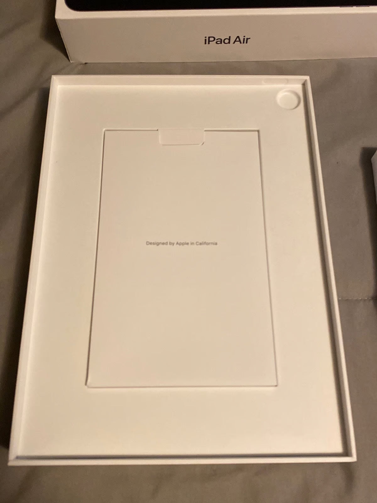 Apple iPad Air 4th Generation WiFi 64 GB in Space Gray w/ Magic Keyboard 7W19