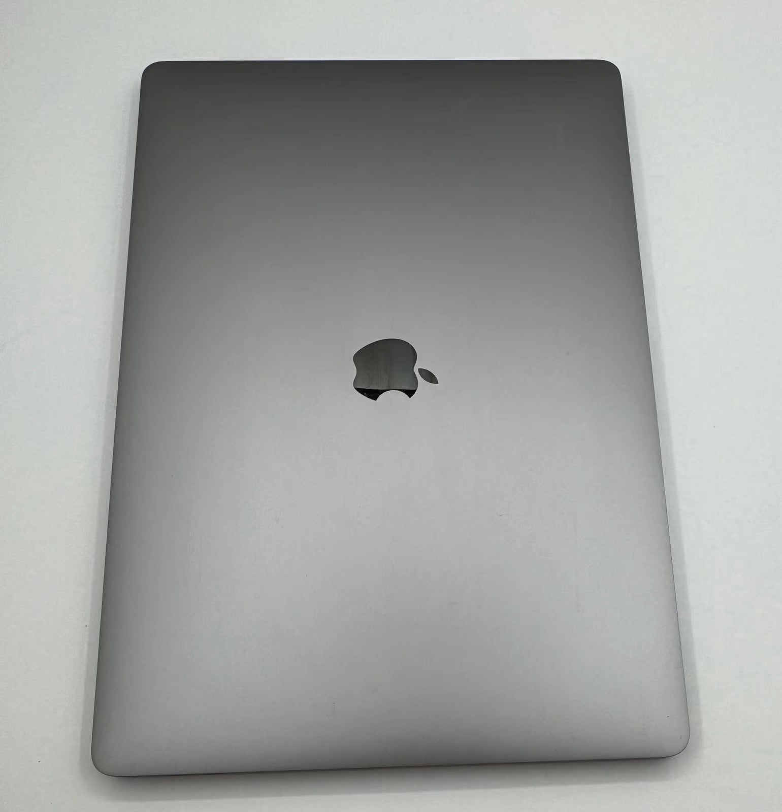 2019 16鈥?MacBook Pro 2.6GHz 6-Core i7 Upgraded Model w/Apple Care 7B35