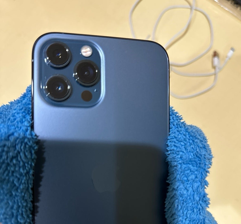 Apple iPhone 12 Pro Max 256 GB in Pacific Blue 6U78