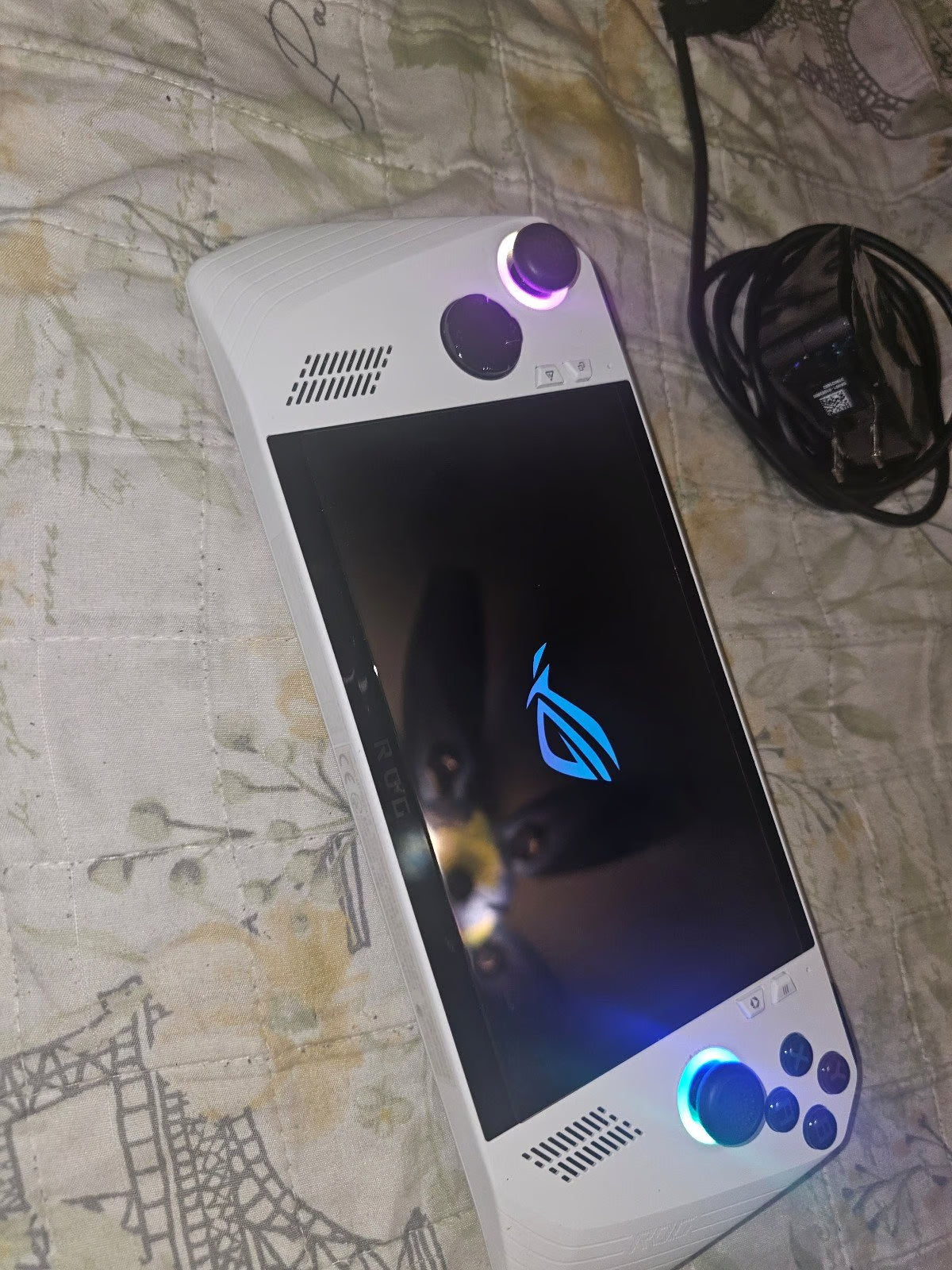 ASUS rog ally z1 extreme 1W73