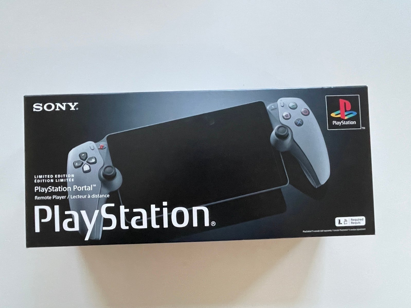 PlayStation Portal鈩?Remote Player - 30th Anniversary PS5 1E95