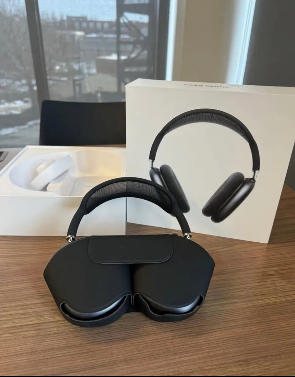 Apple AirPods Max with Smart Case in Space Gray 2N79