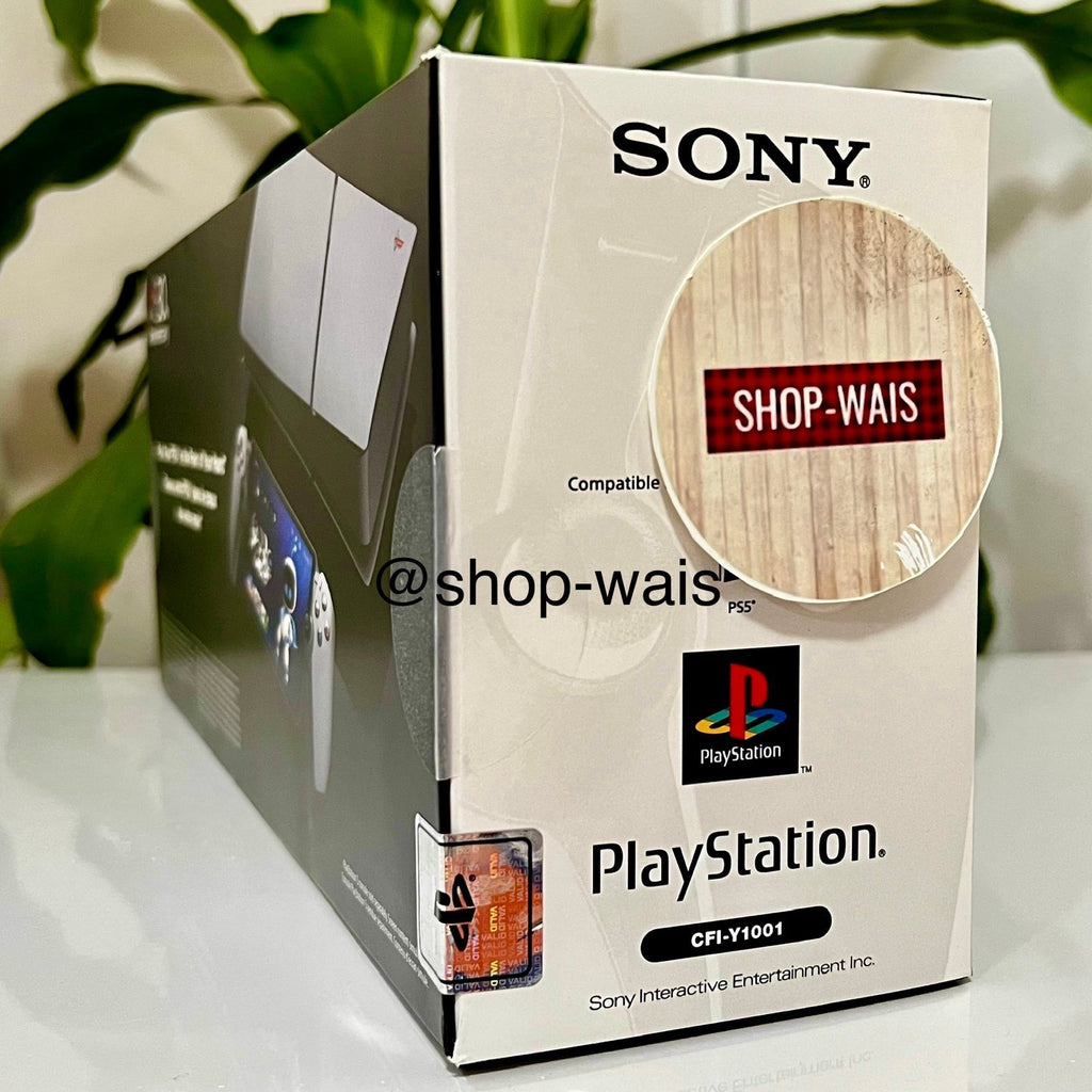 Sony PlayStation庐 5 - 30th Anniversary Limited Edition Holiday Bundle 6T97