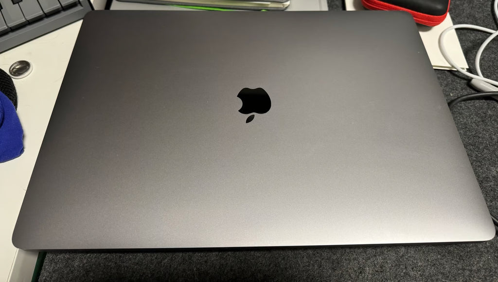 2019 MacBook Pro 16 7Q93