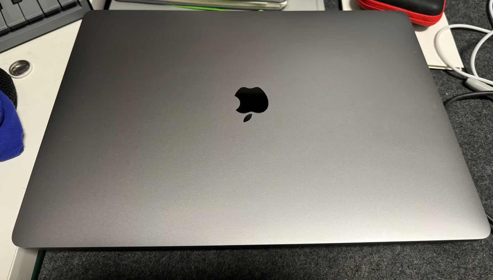 2019 MacBook Pro 16 7Q93