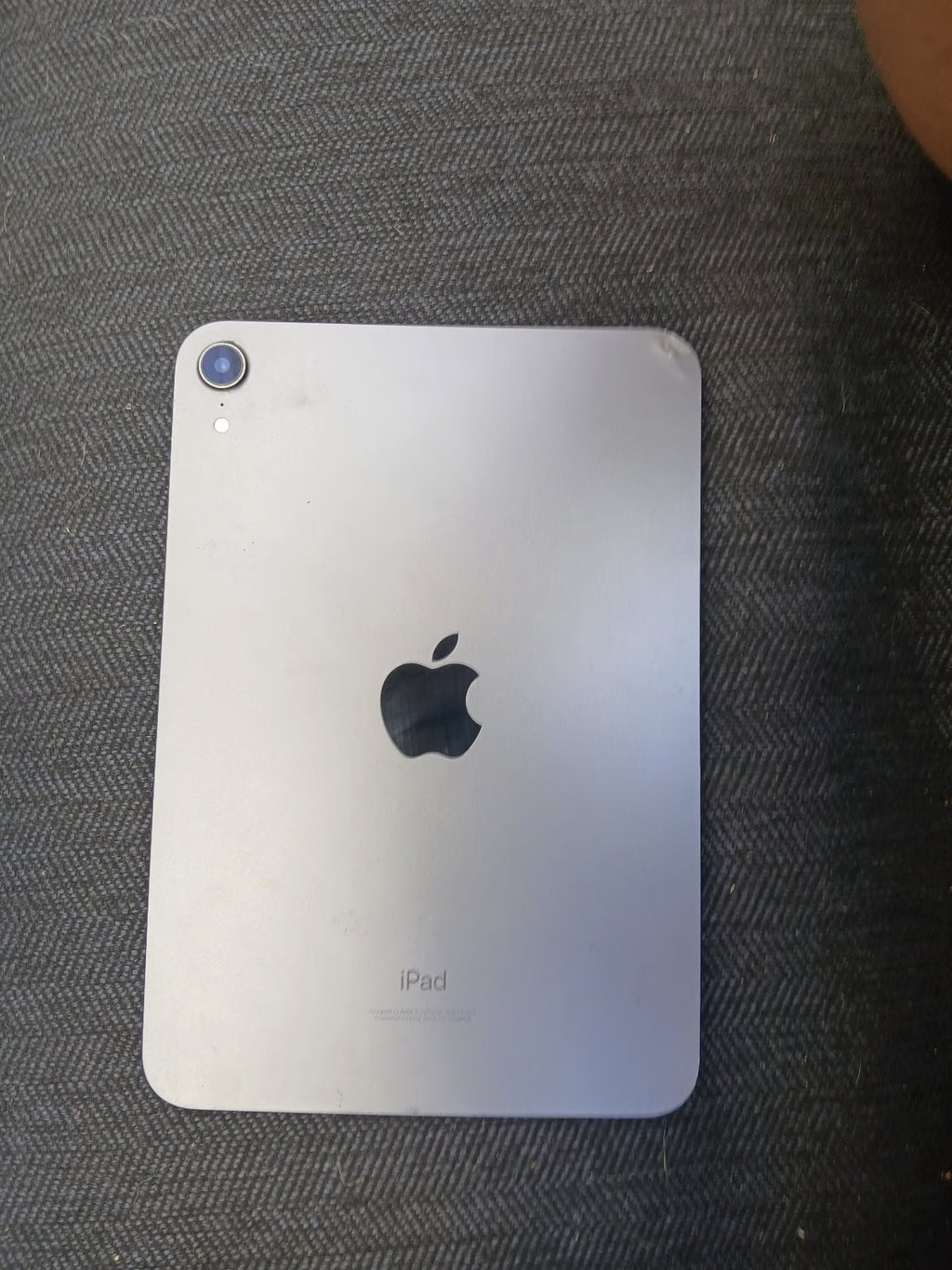 Apple iPad Mini 6th Generation 64gb WiFi space gray with case 6E29