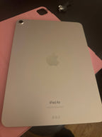 2024 M2 IPad Air in starlight - 256gb 1N82