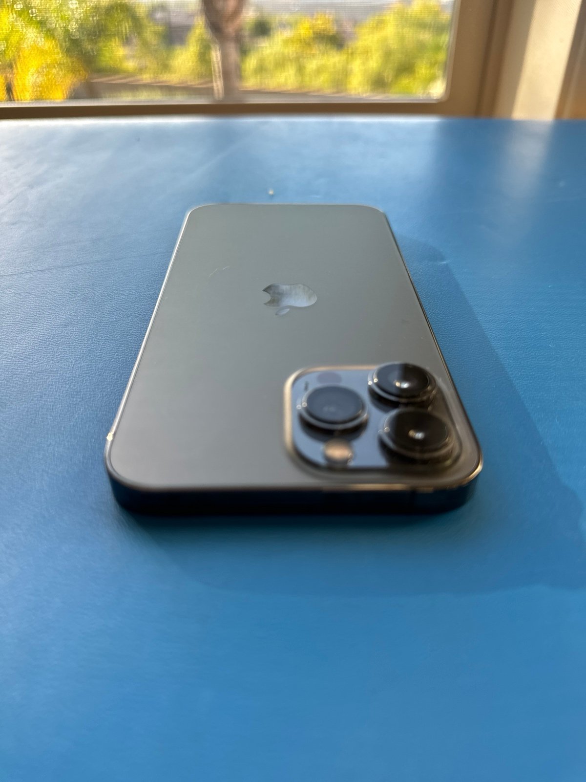 Apple iPhone 13 Pro Max Graphite 512GB AT&T 8J39