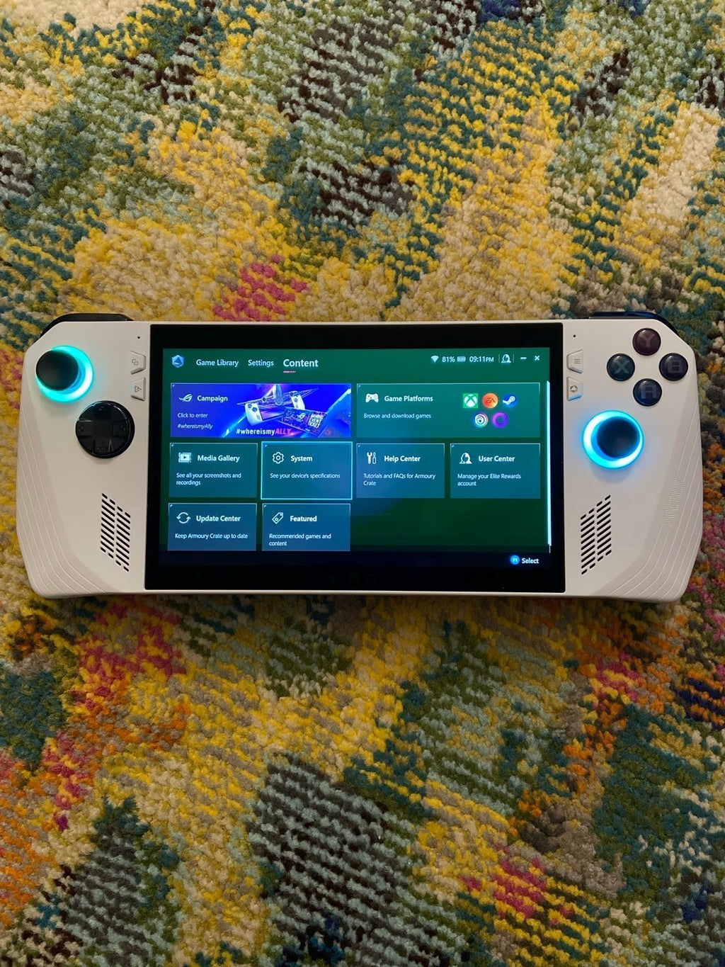 ASUS rog ally z1 extreme with official charger dock 2J61