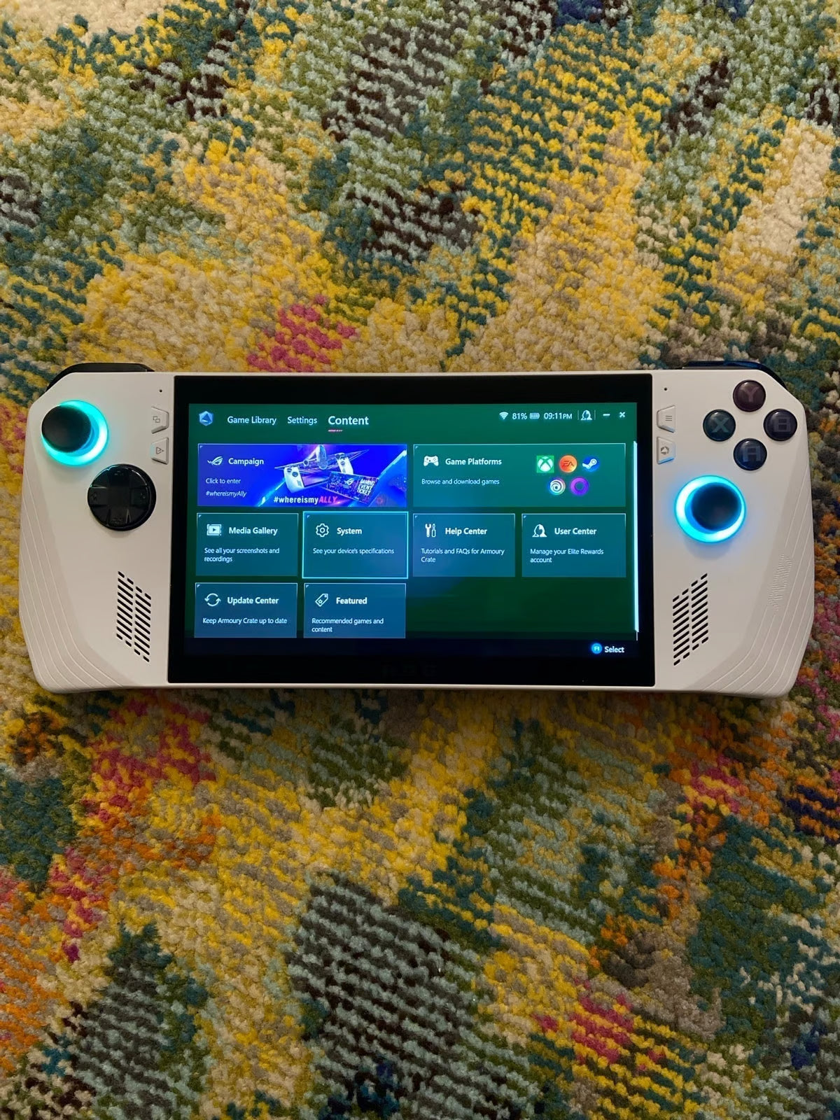 ASUS rog ally z1 extreme with official charger dock 2J61