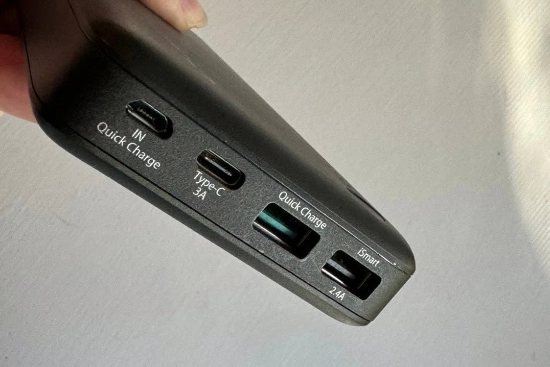 Valve Steam Deck 256 GB bundle - 400gb sd card - RavPower battery bank! 9H73