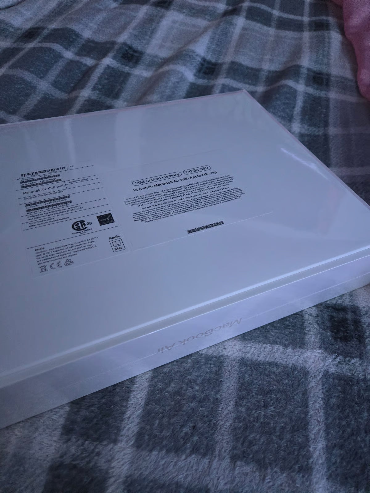 Apple Macbook Air 13in.  M2 3.49 GHz  512GB SSD Sealed 6M65