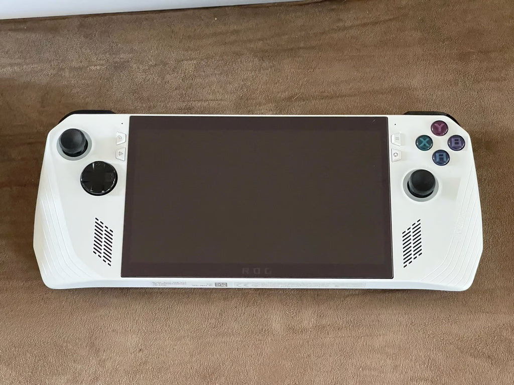 ASUS rog ally z1 extreme w/ Accessories MINT CONDITION 7F71