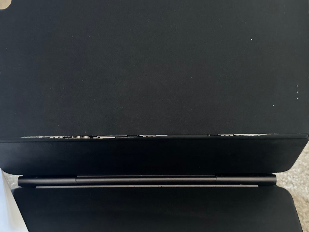 Apple iPad Pro 12.9 inch 4th generation with pencil and magic keyboard 5F56