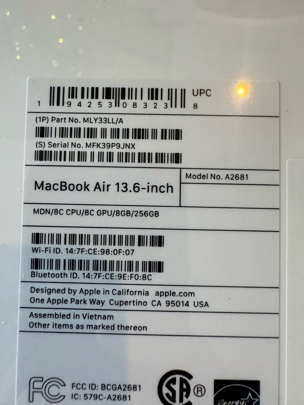 Apple 2022 MacBook Air Laptop with M2 chip 8GB/256GB/M2 - Brand New 9Y51