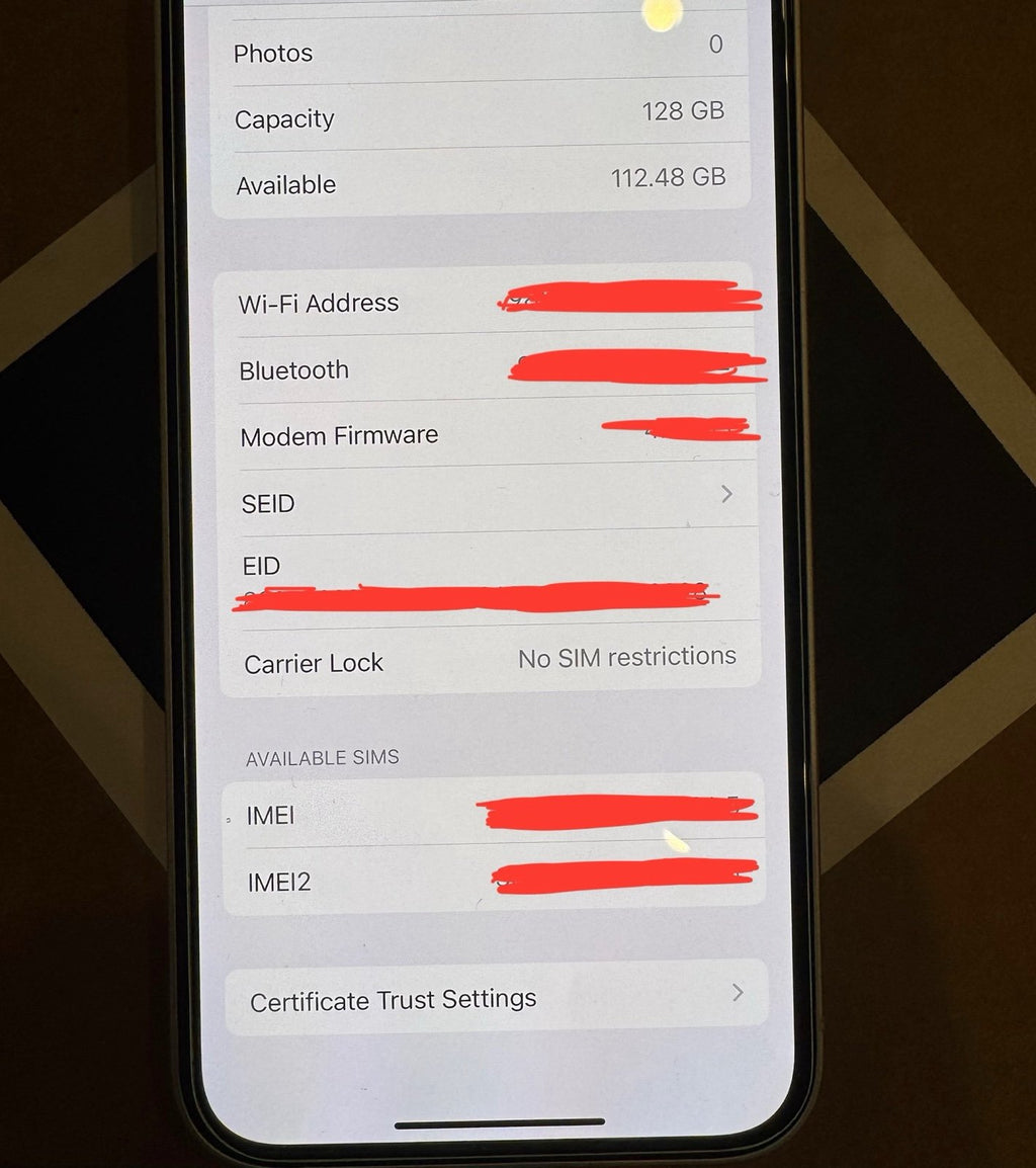 Apple iPhone 13 128 GB in White - iCloud & Carrier Unlocked 3S78