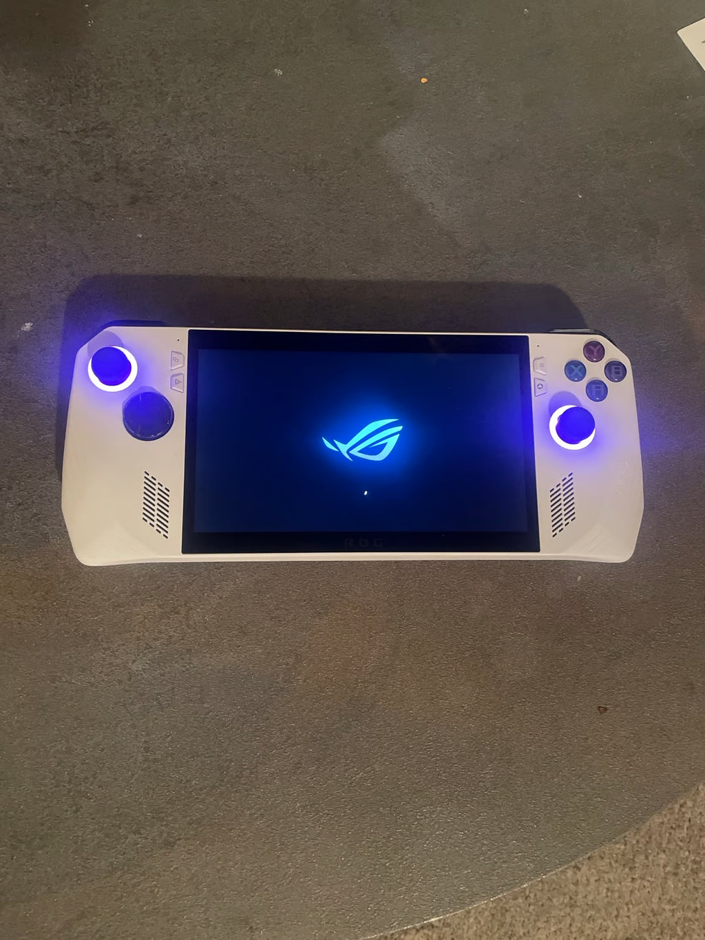 ASUS rog ally z1 extreme 8F55