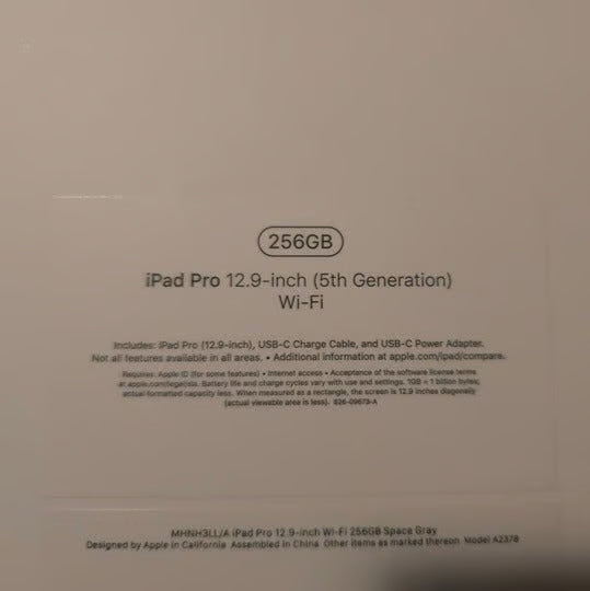 Apple iPad Pro 12.9 inch 5th Generation 256 GB in Space Gray - Flawless 1W31