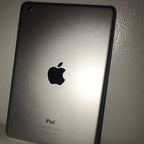 iPad Mini -- GREAT Condition 2D23