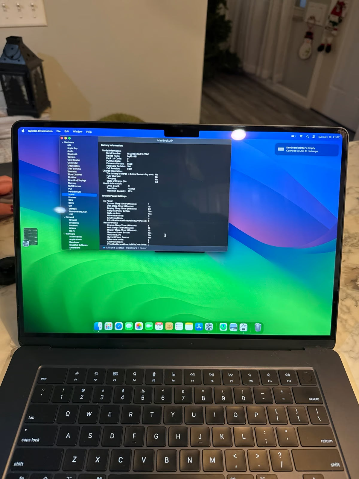 MacBook Air M2 15 inch in Midnight 256gb 8C89