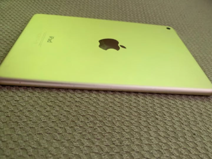 Mini ipad  4 128gbs 2J17