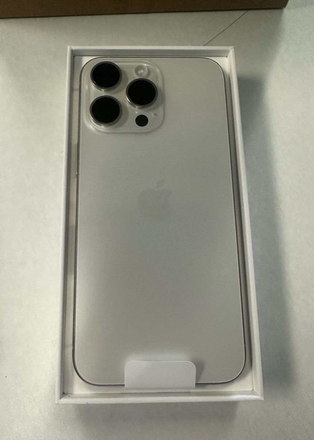 iPhone  15 pro max AT&T 256gb 3T83