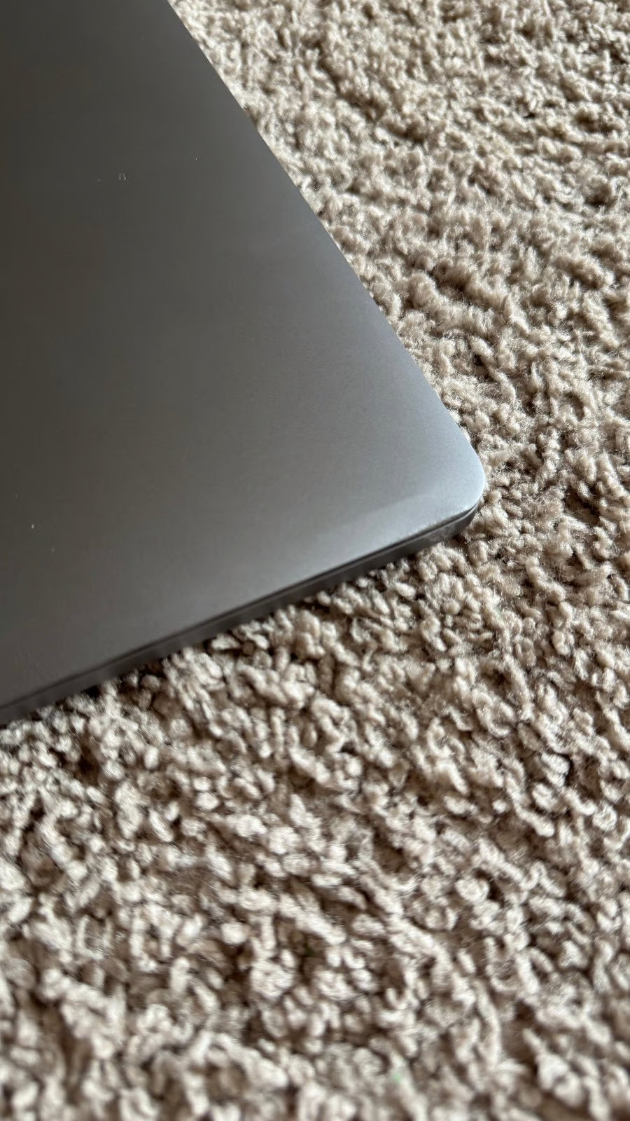 Apple Macbook Pro A2338 13in.  M1 3.2 GHz  256GB SSD 8N51