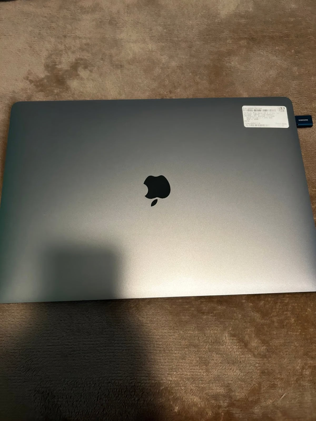 16 Inch 2019 MacBook Pro (i9-9980hk; 32GB RAM 1TB SSD; RADEON Pro 5500M 8GB VRAM 7W75