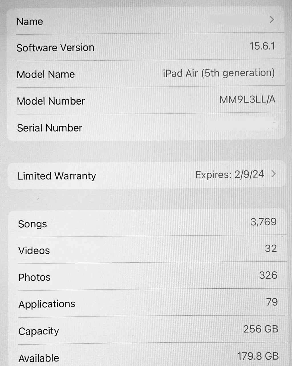 Apple iPad Air 5th Generation 256 GB 8W72