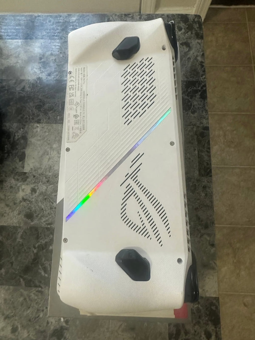 ASUS rog ally z1 extreme 2R92