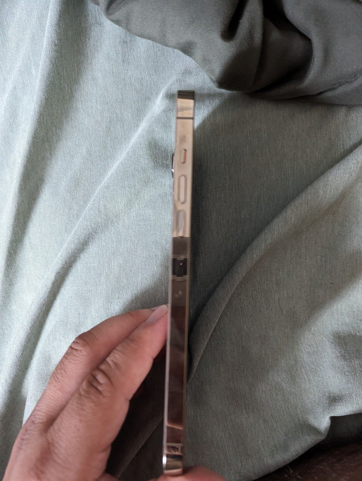 Apple iPhone 13 Pro Max 128 GB in Gold for Unlocked 6Z56