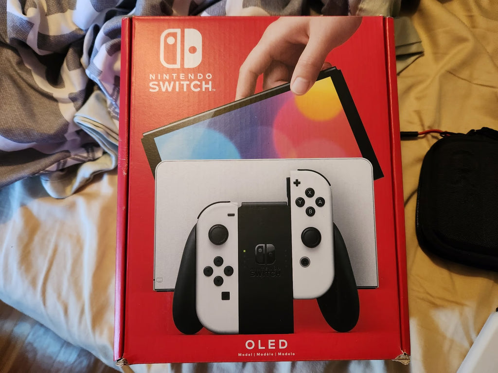 Nintendo Switch OLED Bundle White with protective case 5E51