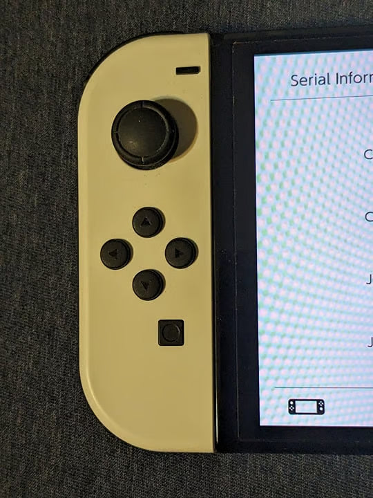 Nintendo Switch OLED White - Excellent condition 6S36
