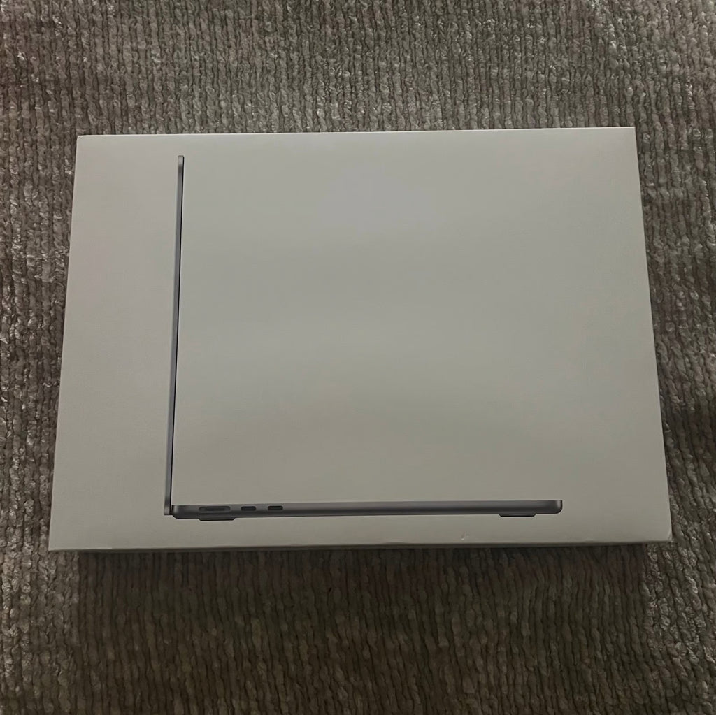 MacBook Air M2 13.6 inch 7W56