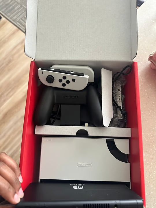 Nintendo Switch OLED Model with White Joy-Cons 2L91
