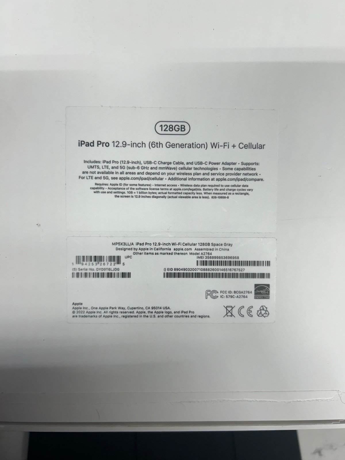 iPad Pro w/ Apple Pencil & Smart Folio Case Bundle (GREAT CONDITION!) 5S76