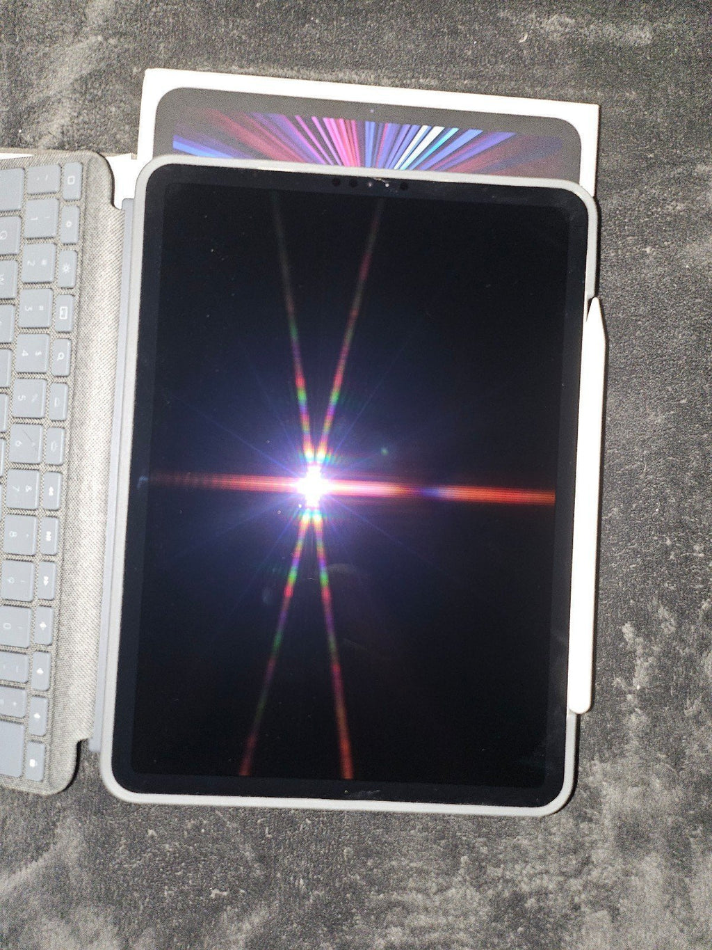 M1 iPad Pro Wi-Fi + Cellular w/ Apple Pencil 2 & Keyboard Case 9F51