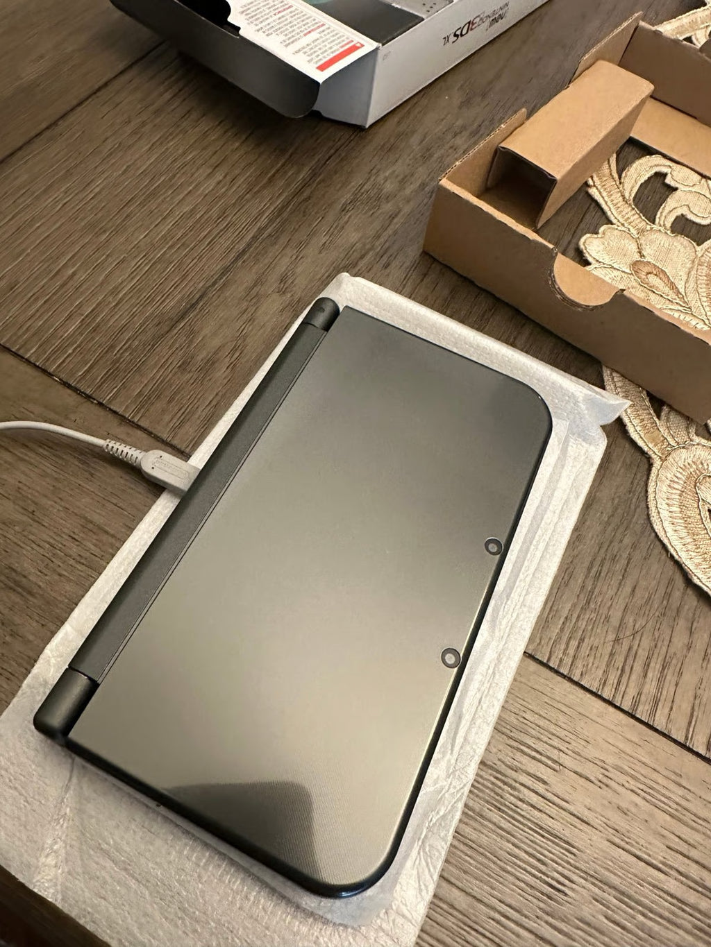 Brand new 鈥淣EW鈥?Nintendo 3DS XL Black IPS Screen