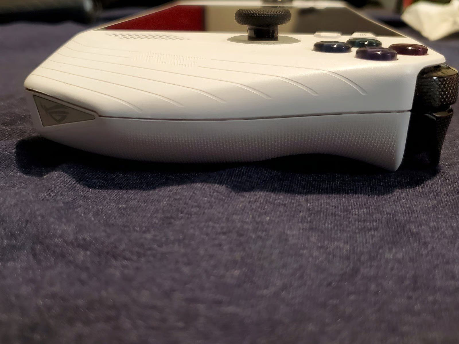 Asus Rog Ally 7鈥?120 Hz FHD 1080p Gaming Handheld (Z1 Extreme Processor) (2TB) 7T78