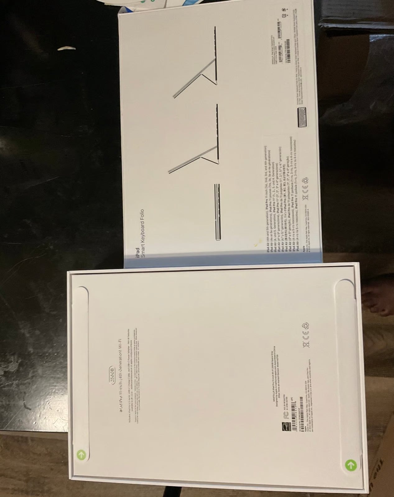 ipad pro 11 inch 4th generation 256GB and Smart Keyboard for ipad 6C36