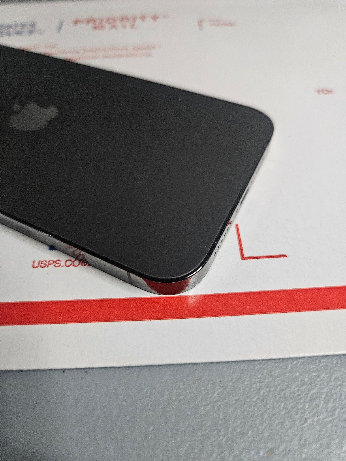 Iphone 13 pro max 256 att and cricket 7W13